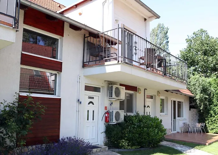 Rev Apartman